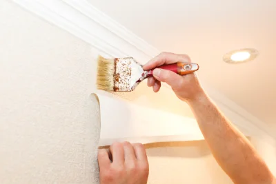 Pose de papier peint à Cassaniouze — revêtements muraux et toiles de verre